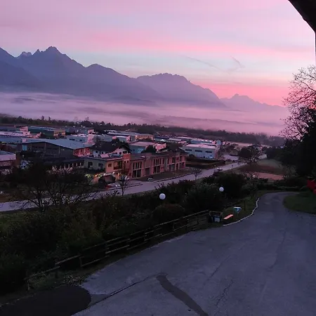 ゲストハウス Casa Castegner - 3*